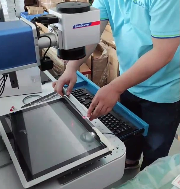 Benutzerdefiniertes LOGO für Industrie-Panel-PC